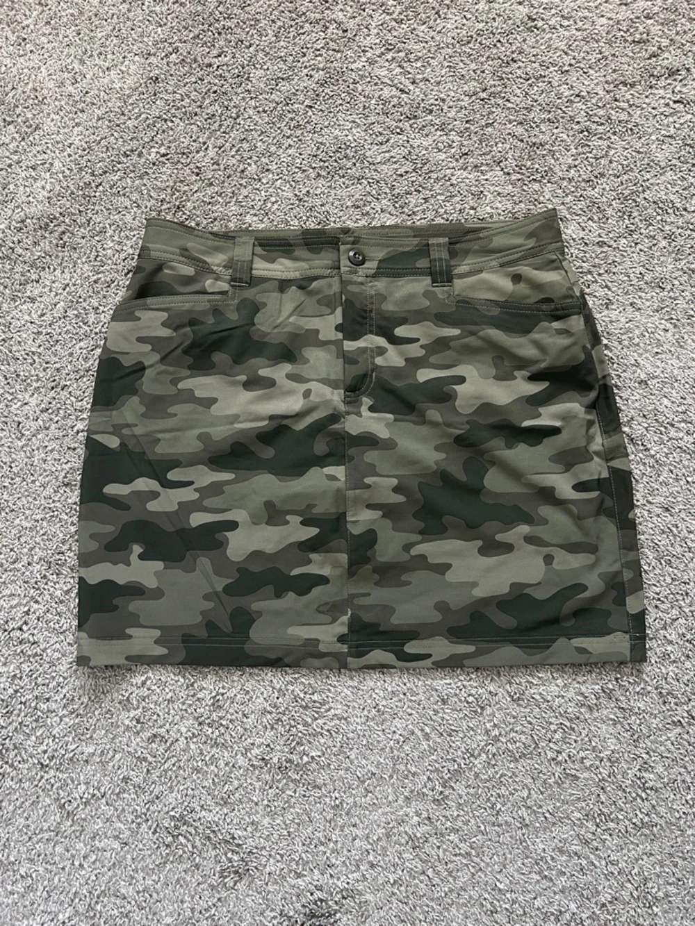 Eddie Bauer Olive Green Adventurer 2.0 Camo Sporty Mini Skirt/Skort - Size 10 - Picture 2 of 9